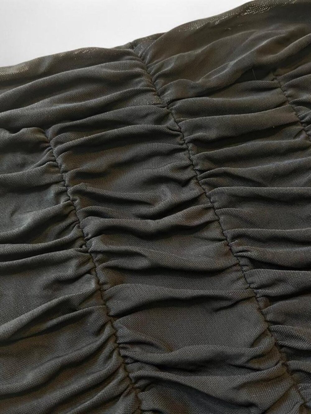 Mesh Ruched Black Capris - Picture 3 of 3